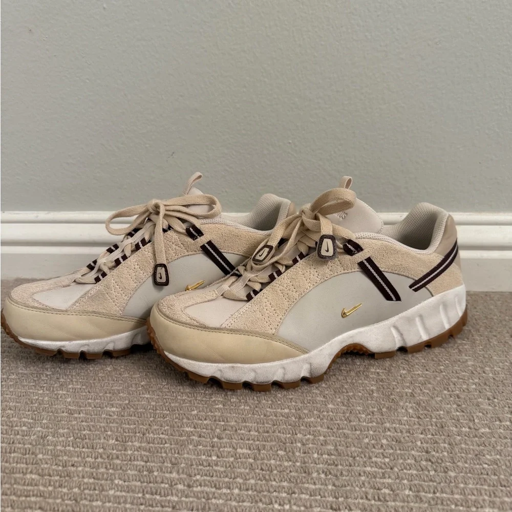 Nike Jacquemus Air Humara LX Sail - Cream and Brown - Picture 2 of 7